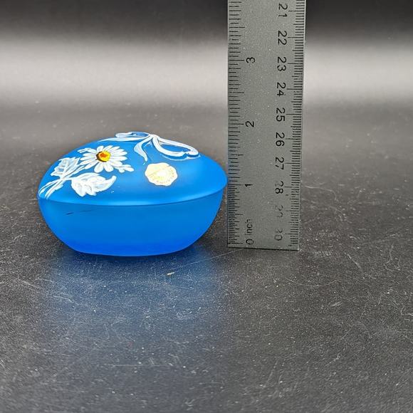 Vintage Westmoreland Blue Glass Hand Painted Daisy Small Trinket Dish As Is - Picture 13 of 14